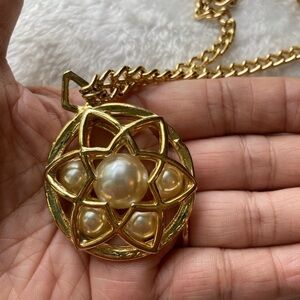 Vintage Caged Floating‎ Faux Pearls Pendant Necklace